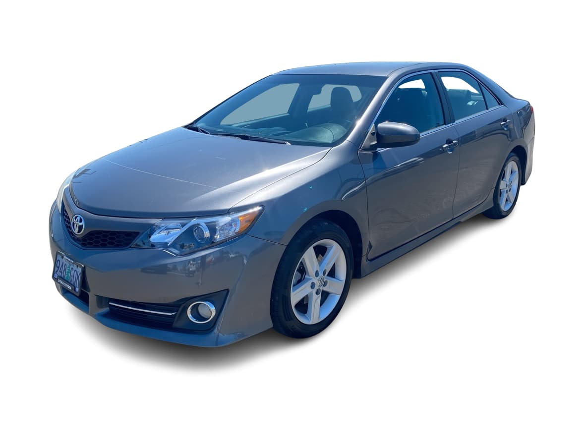 2014 Toyota Camry SE -
                  Medford, OR