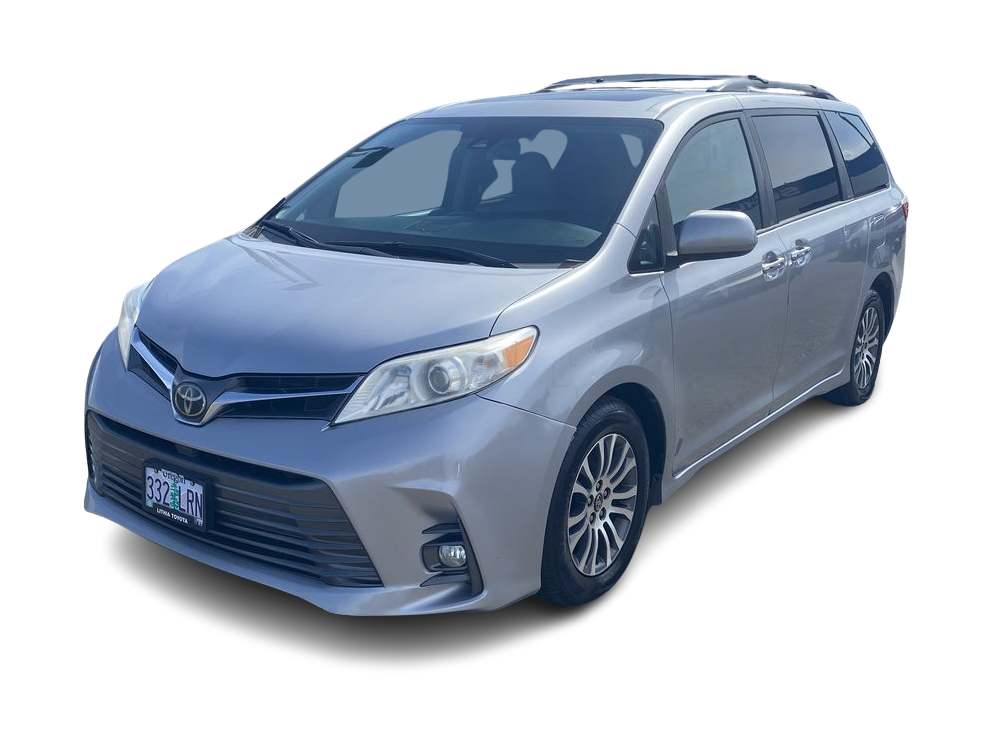 Thumbnail: 2018 Toyota Sienna - 1