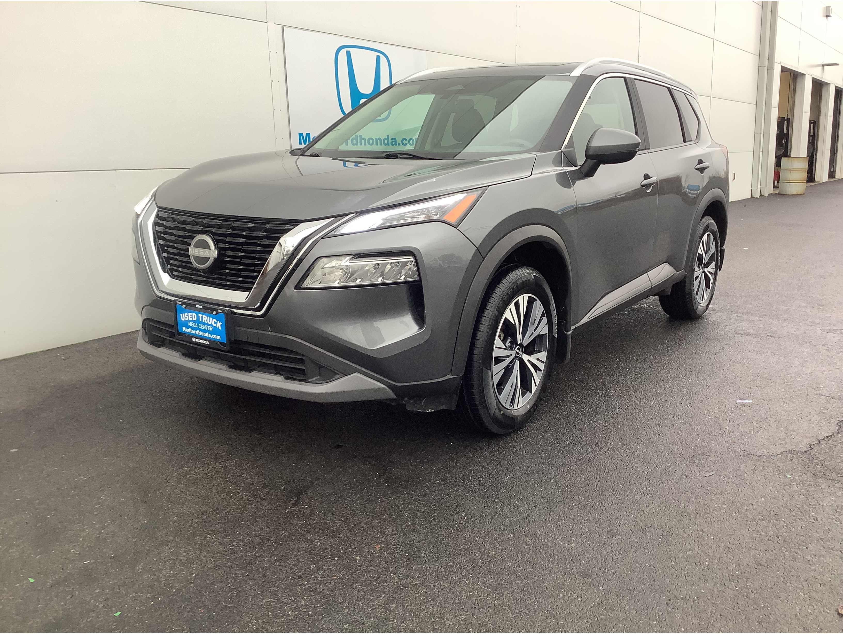 2023 Nissan Rogue SV's photo