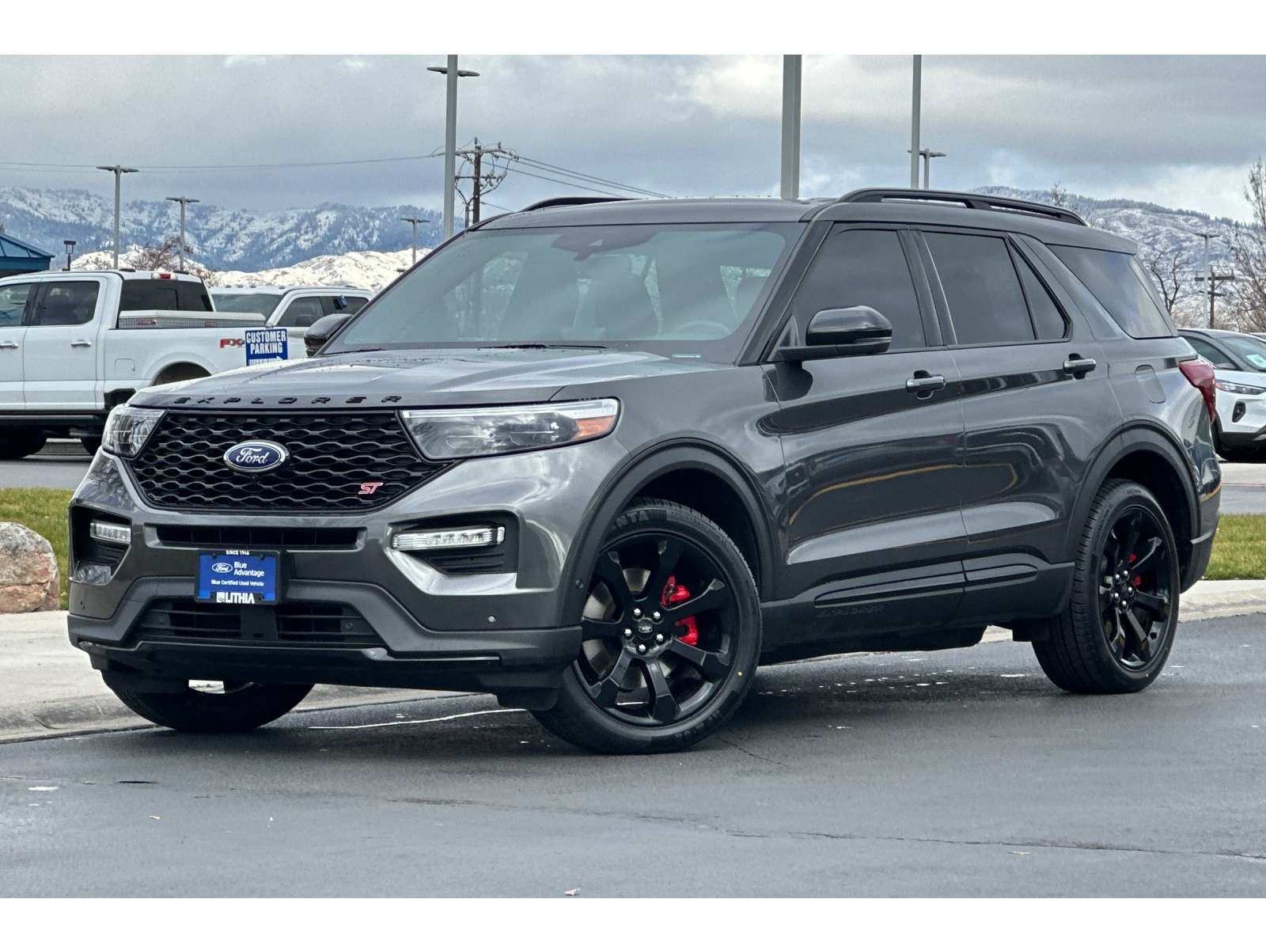 2020 Ford Explorer ST's photo