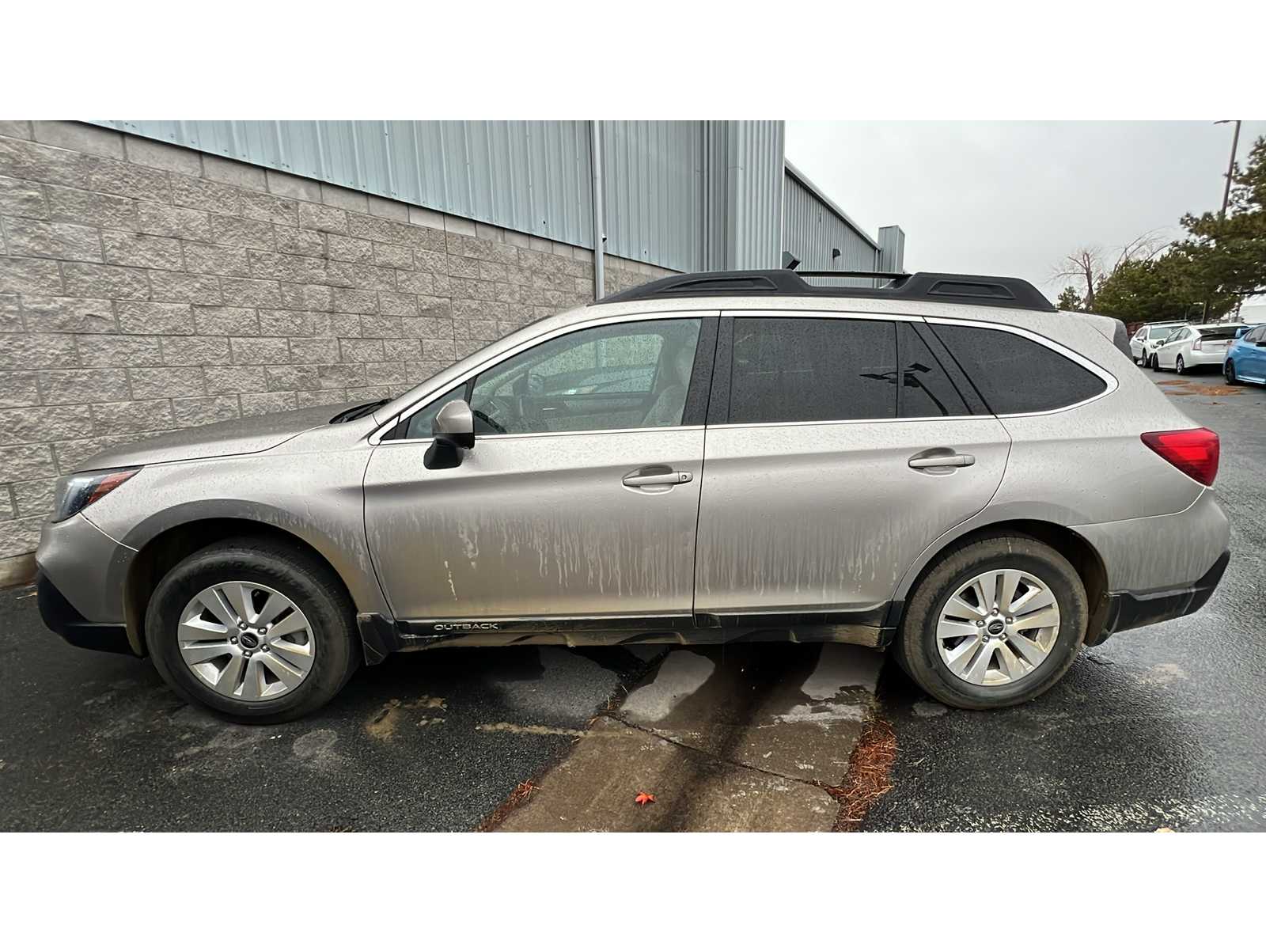 2018 Subaru Outback Premium's photo
