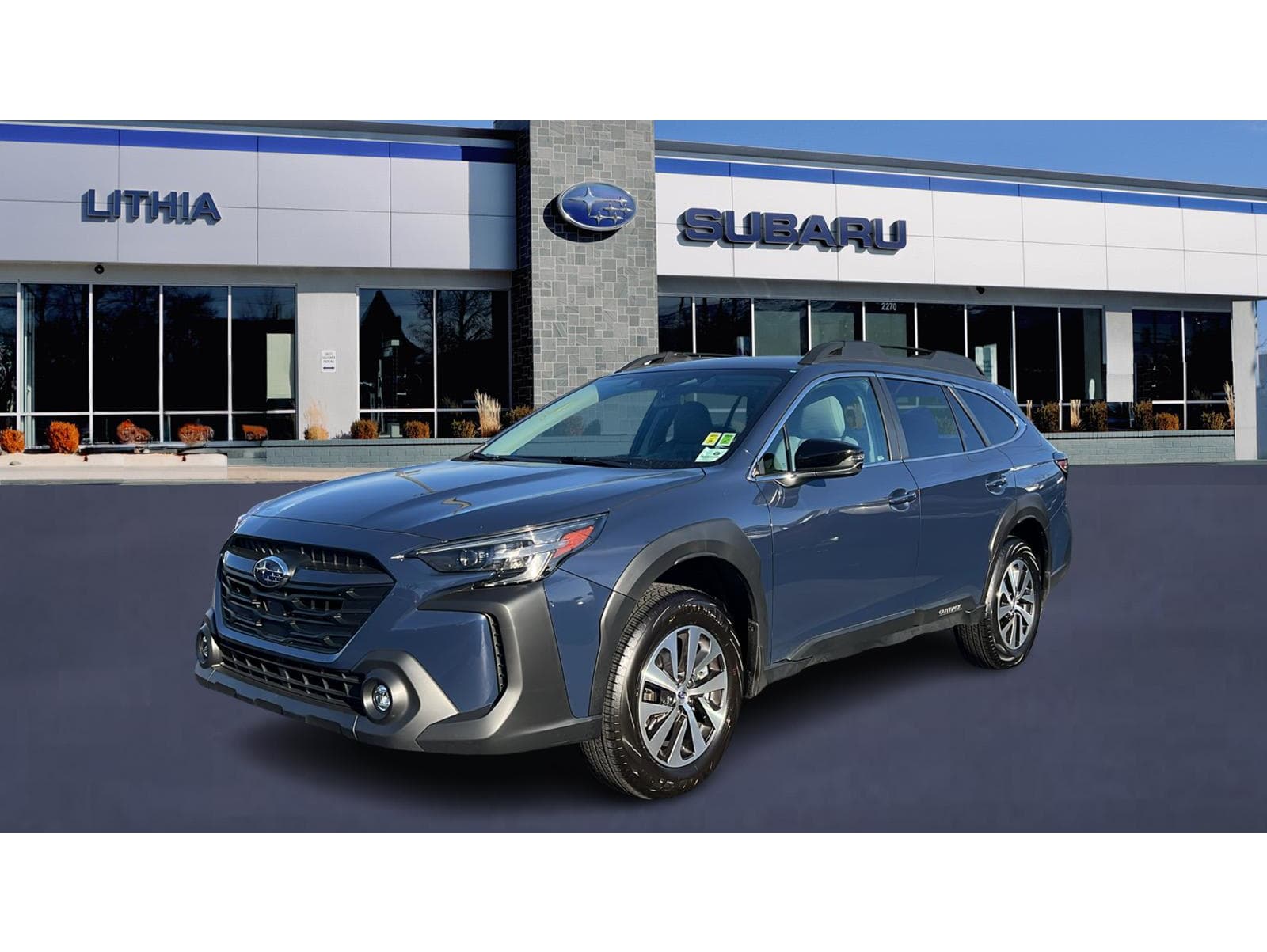 2025 Subaru Outback Premium's photo