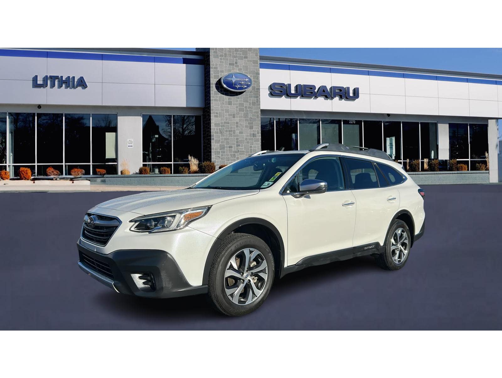 2020 Subaru Outback Touring's photo