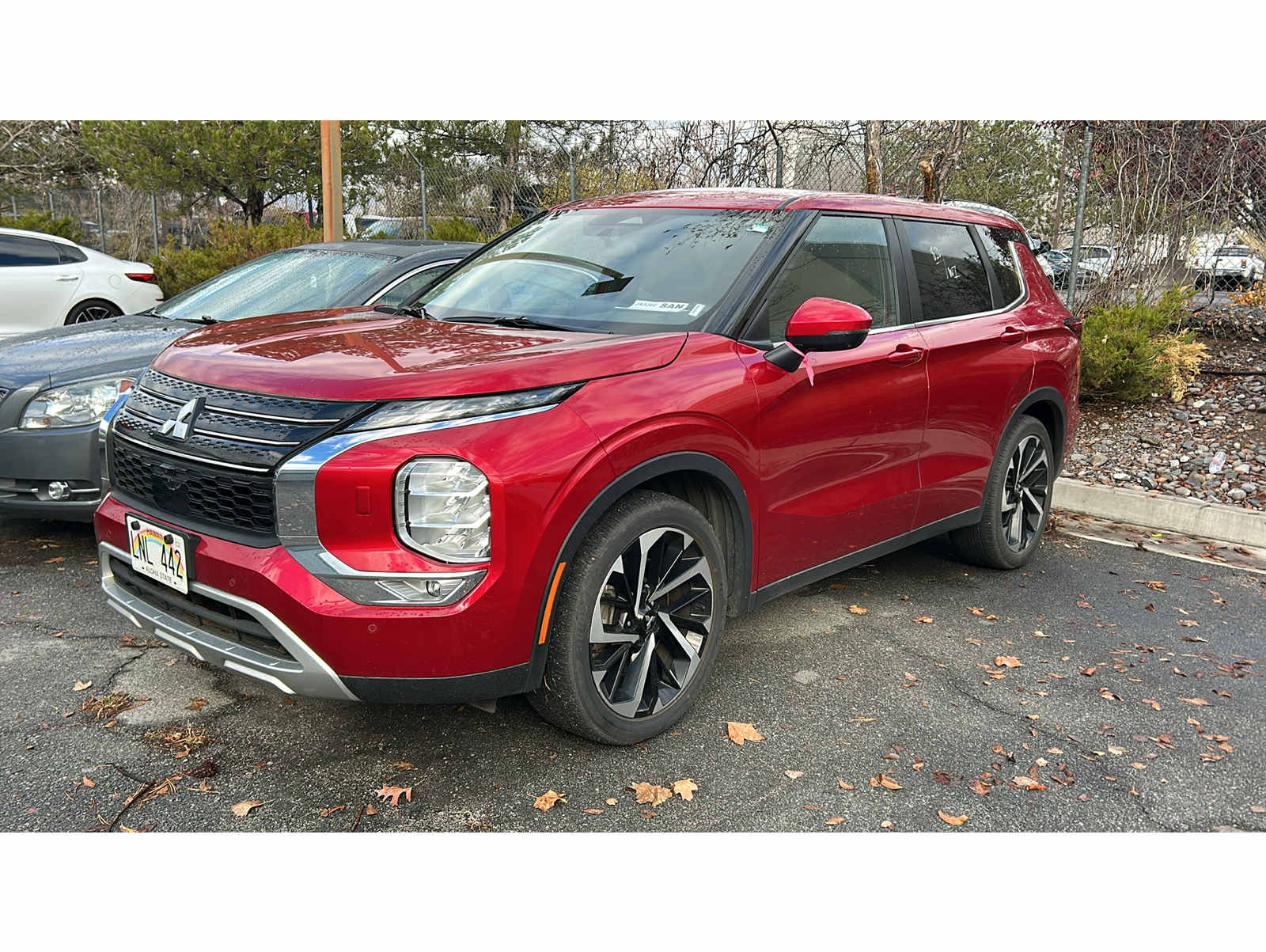 2024 Mitsubishi Outlander SE's photo
