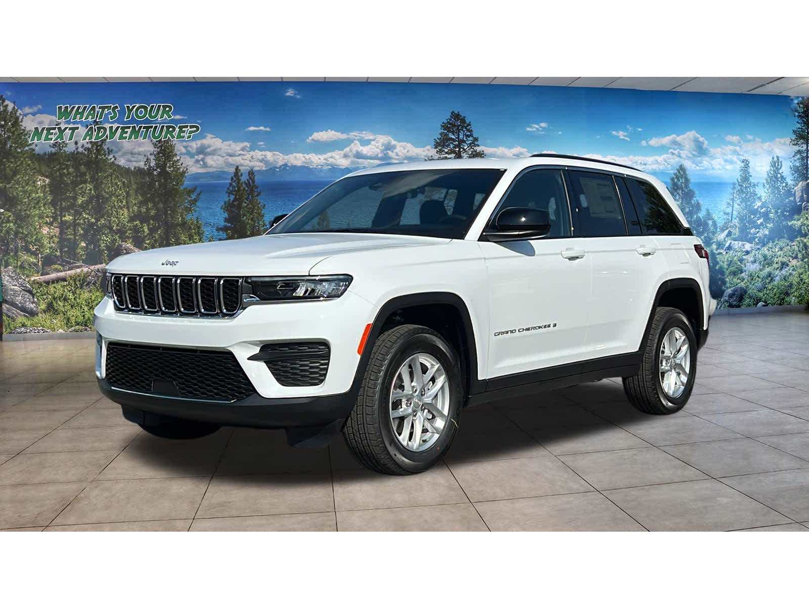 2026 Jeep Grand Cherokee Laredo