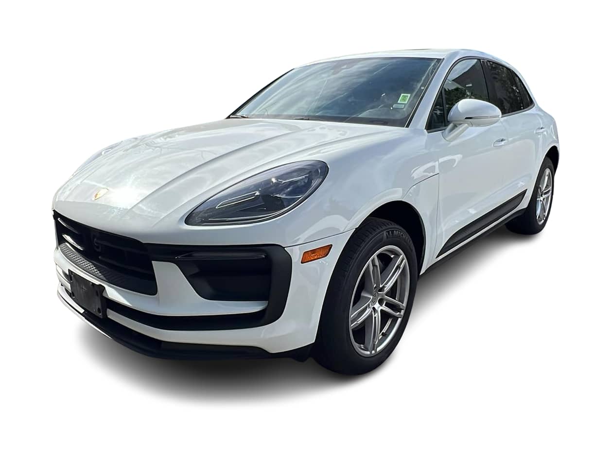 Thumbnail: 2024 Porsche Macan - 1