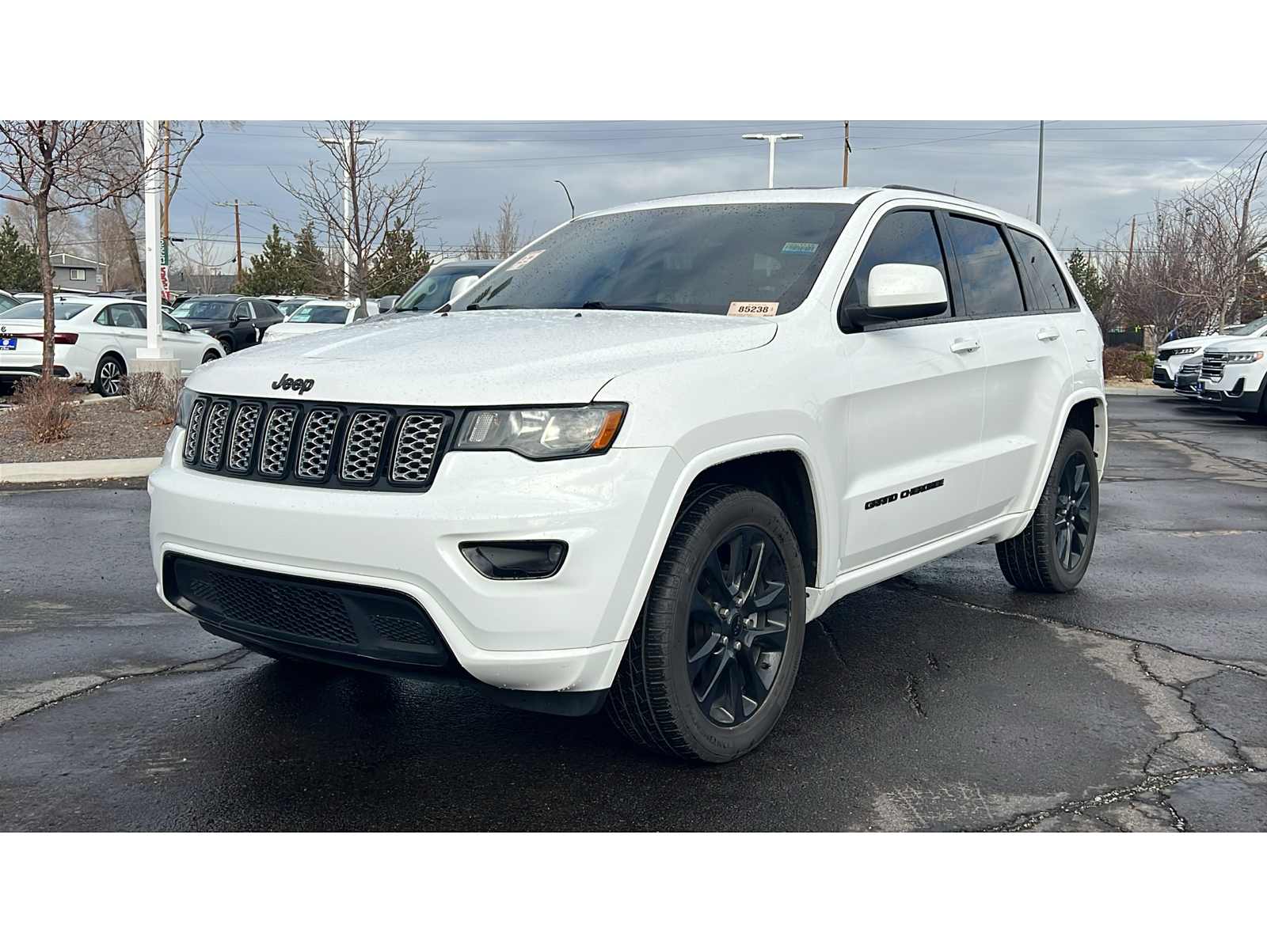 2019 Jeep Grand Cherokee Altitude's photo