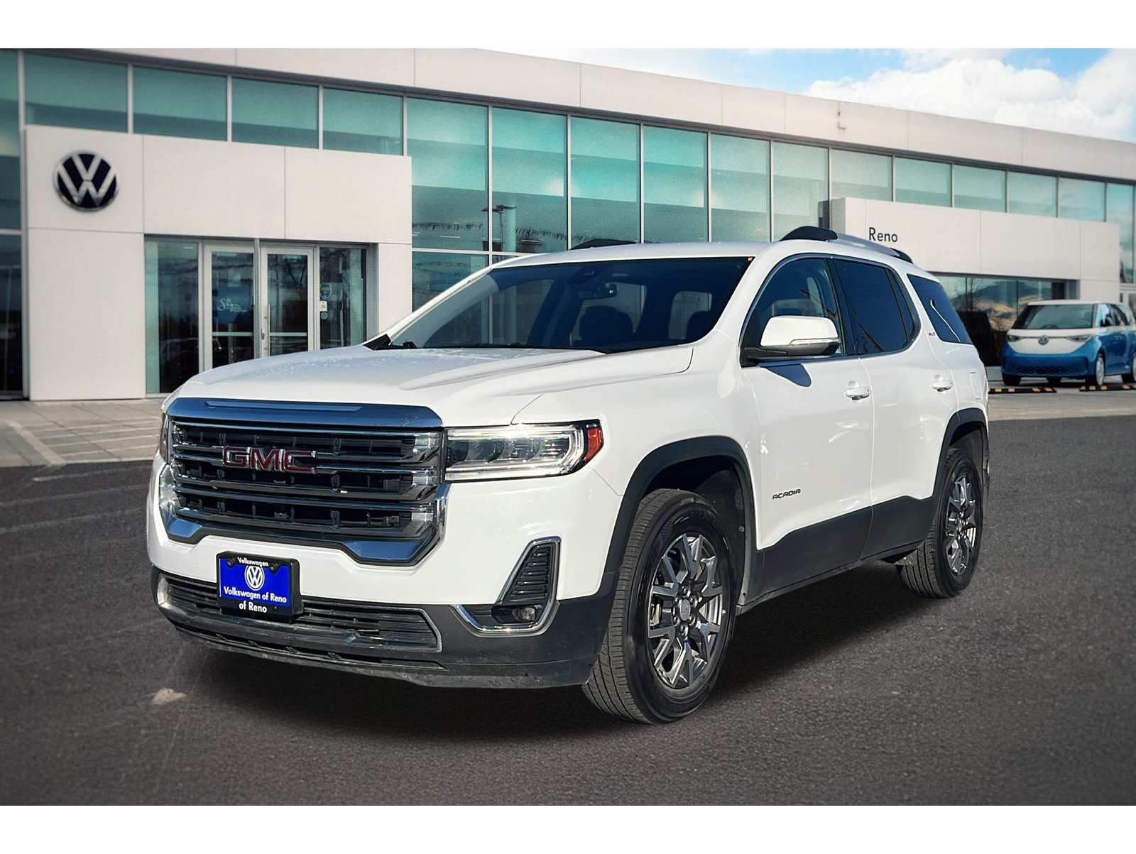 2023 GMC Acadia SLT's photo