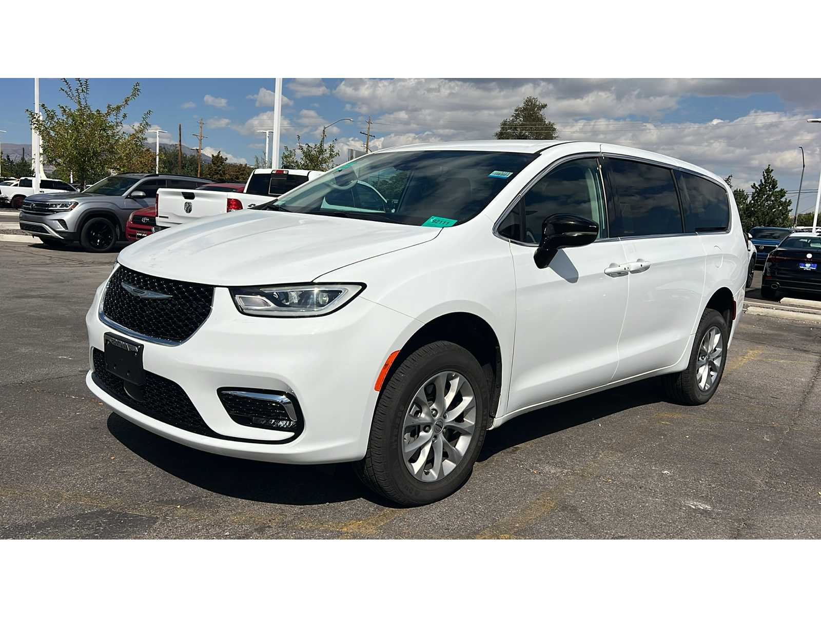 2024 Chrysler Pacifica Touring L