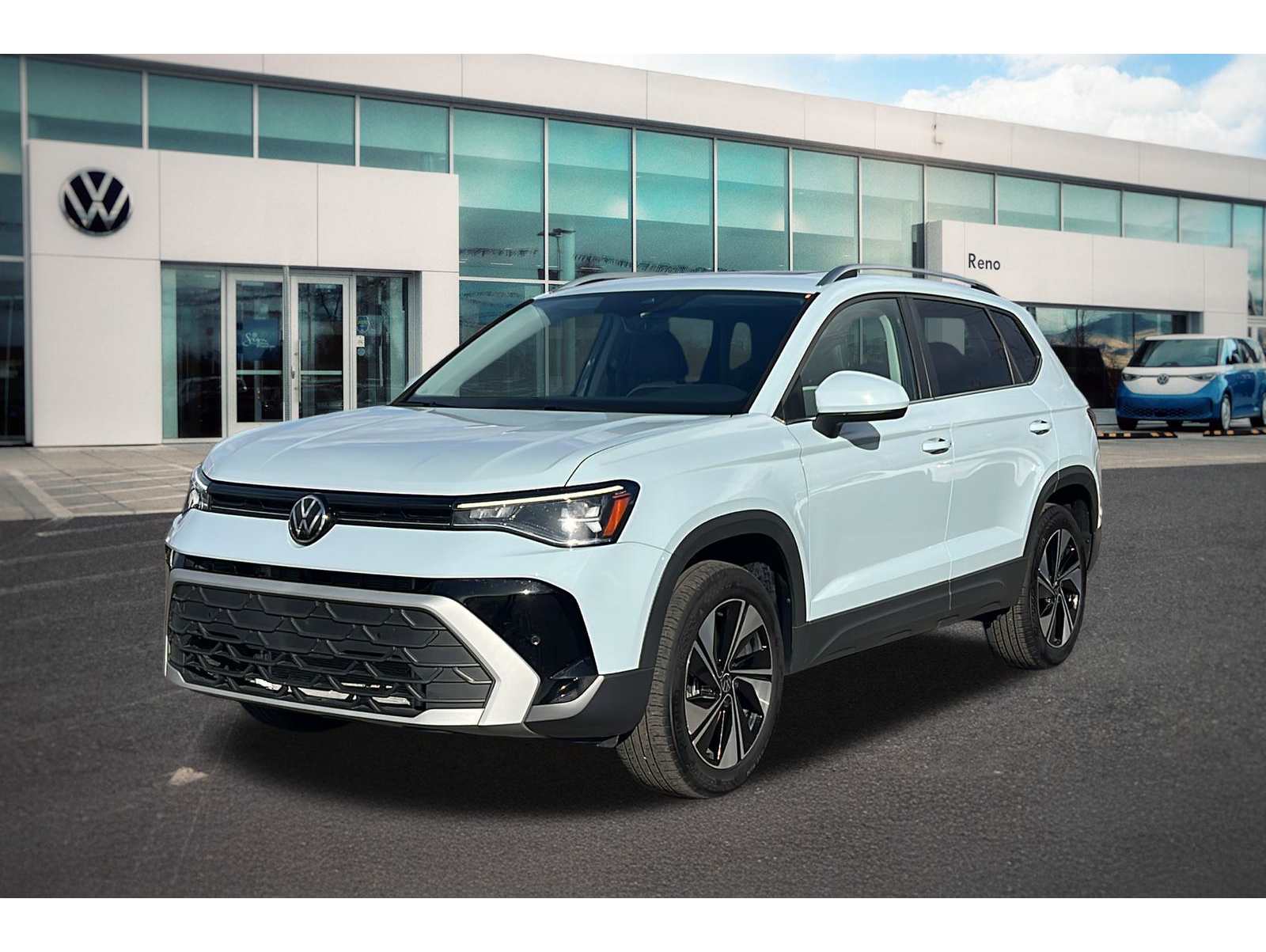 2025 Volkswagen Taos SE's photo