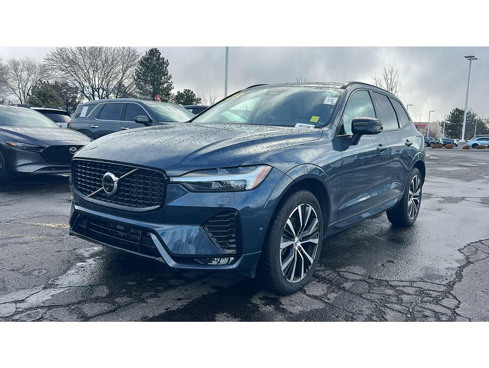 2023 Volvo XC60 Ultimate's photo