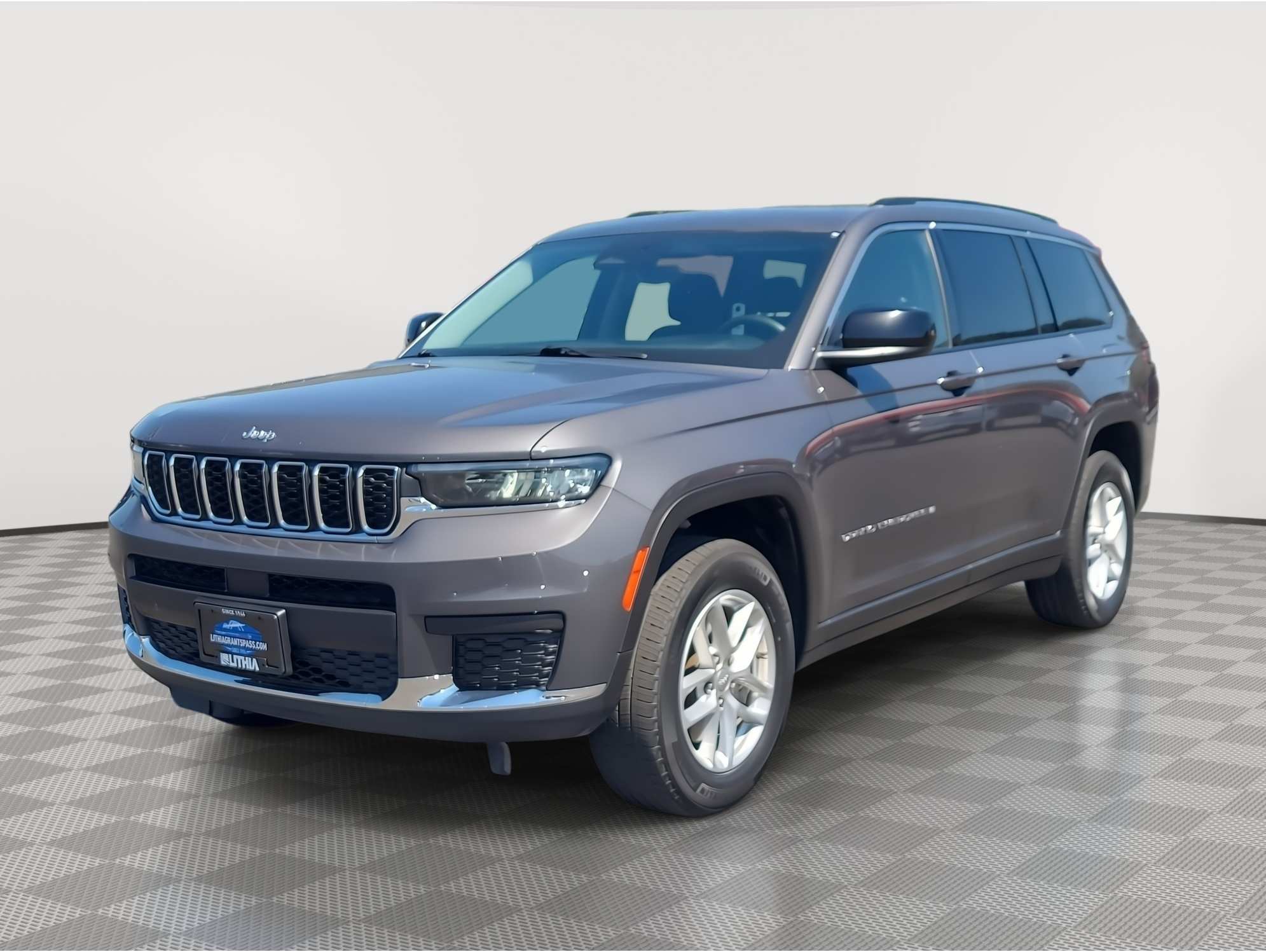2023 Jeep Grand Cherokee L Laredo's photo