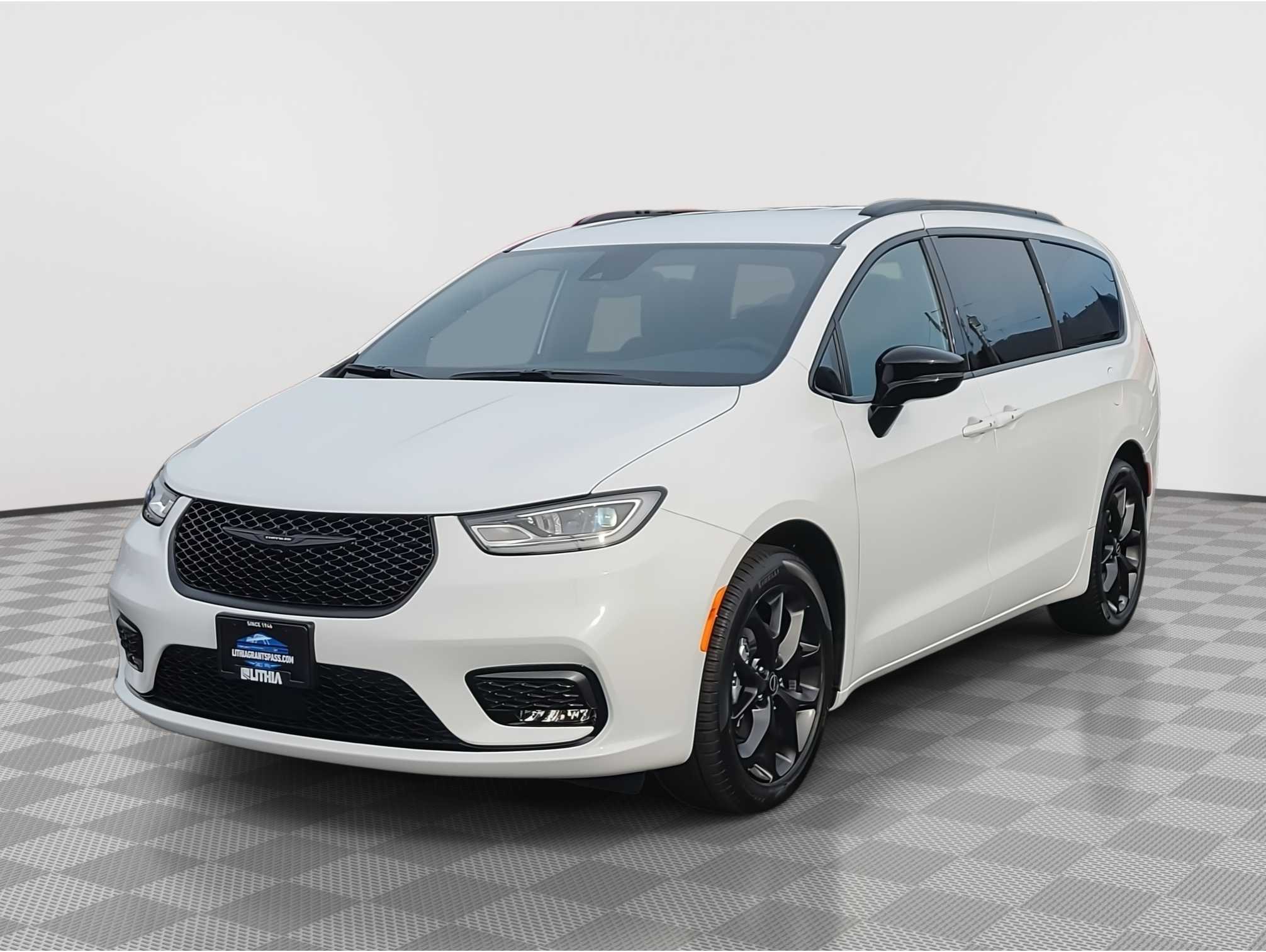 2026 Chrysler Pacifica