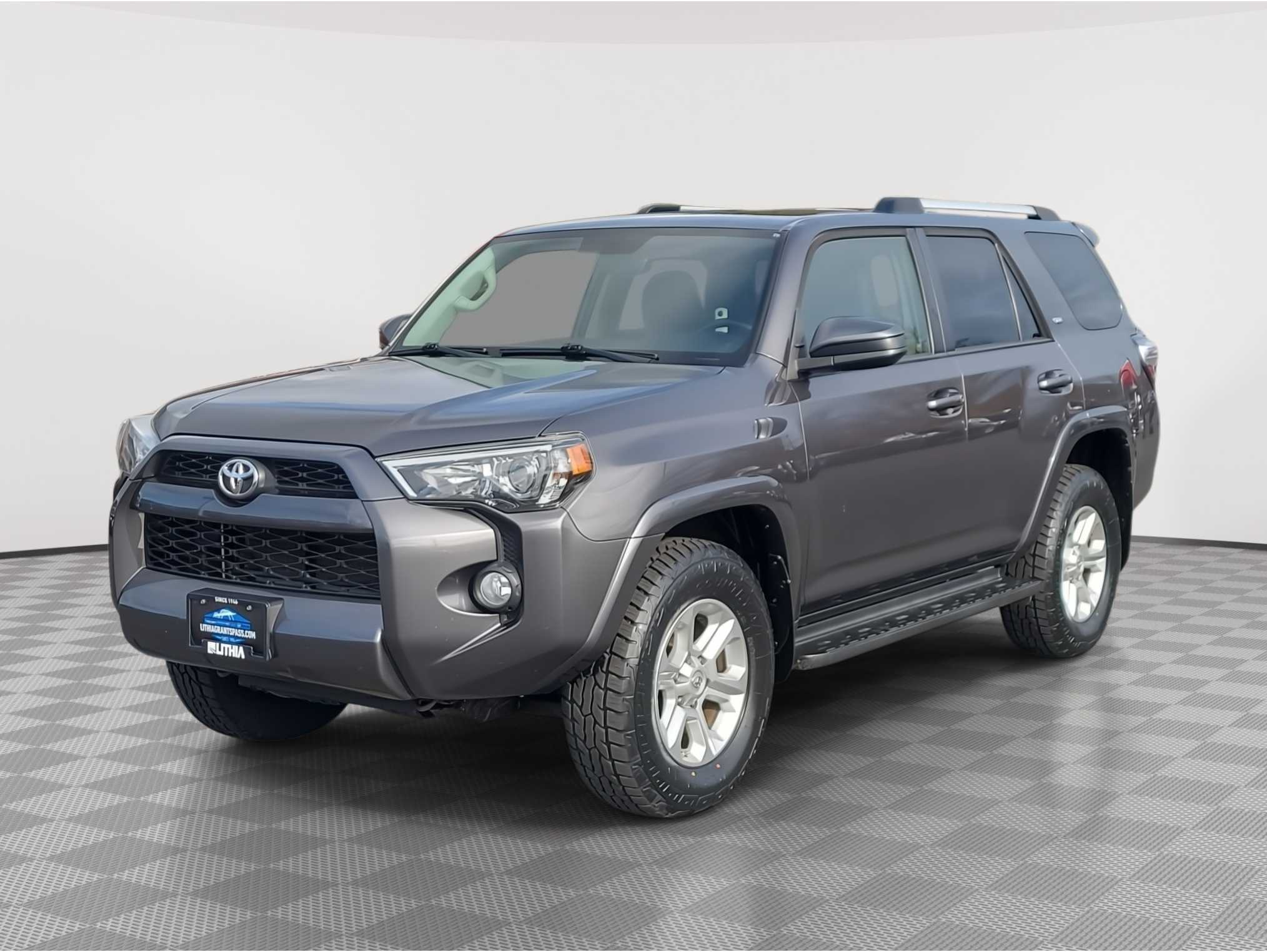 2019 Toyota 4Runner SR5's photo