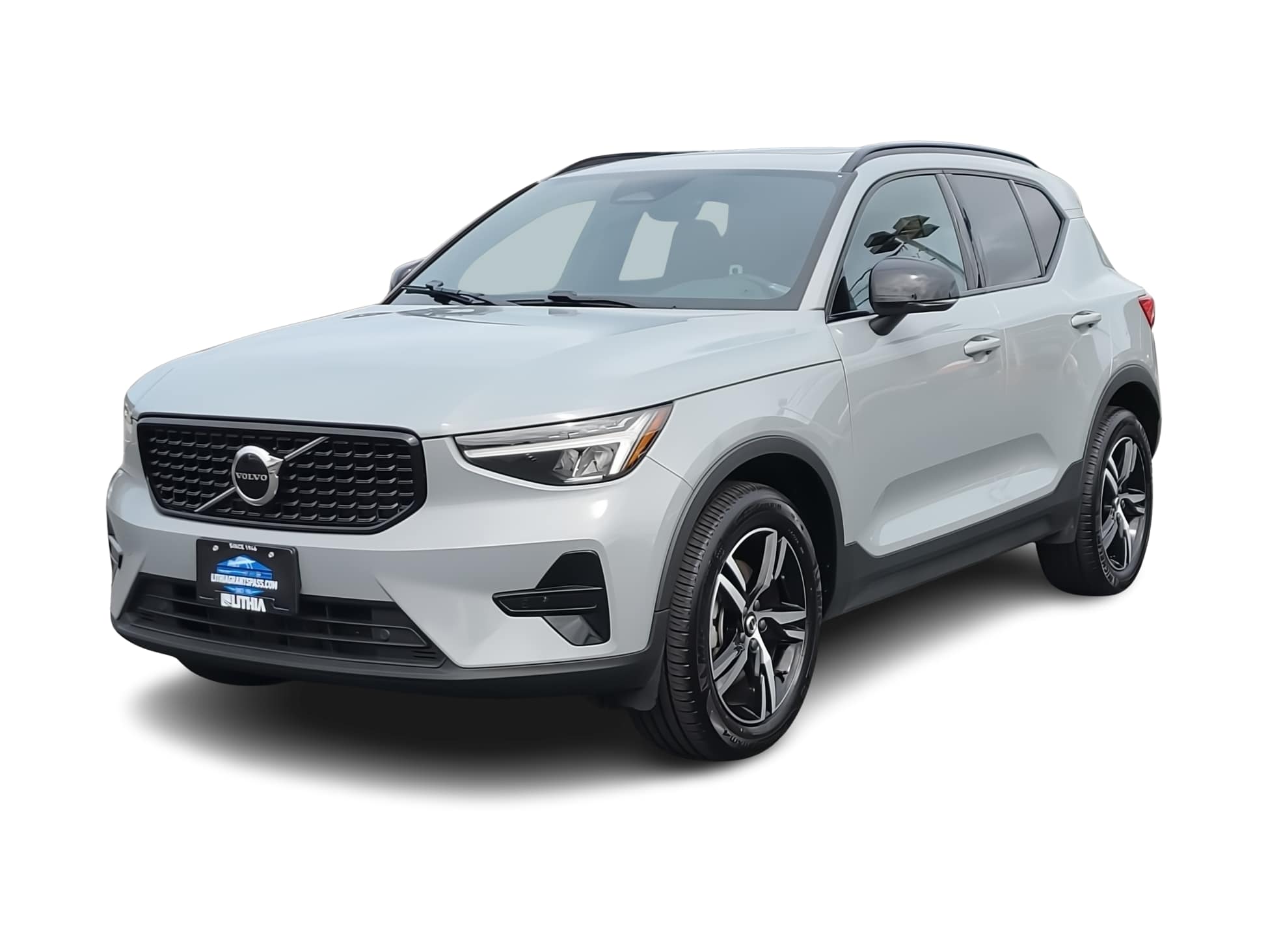 2024 Volvo XC40 B5 Core -
                Grants Pass, OR