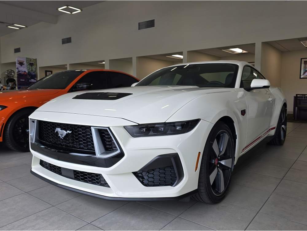 2025 Ford Mustang GT Premium's photo