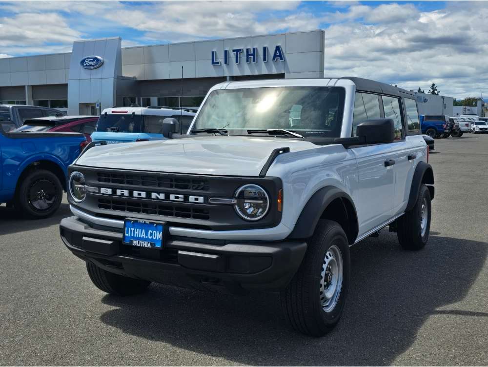 2025 Ford Bronco 4-Door Base's photo