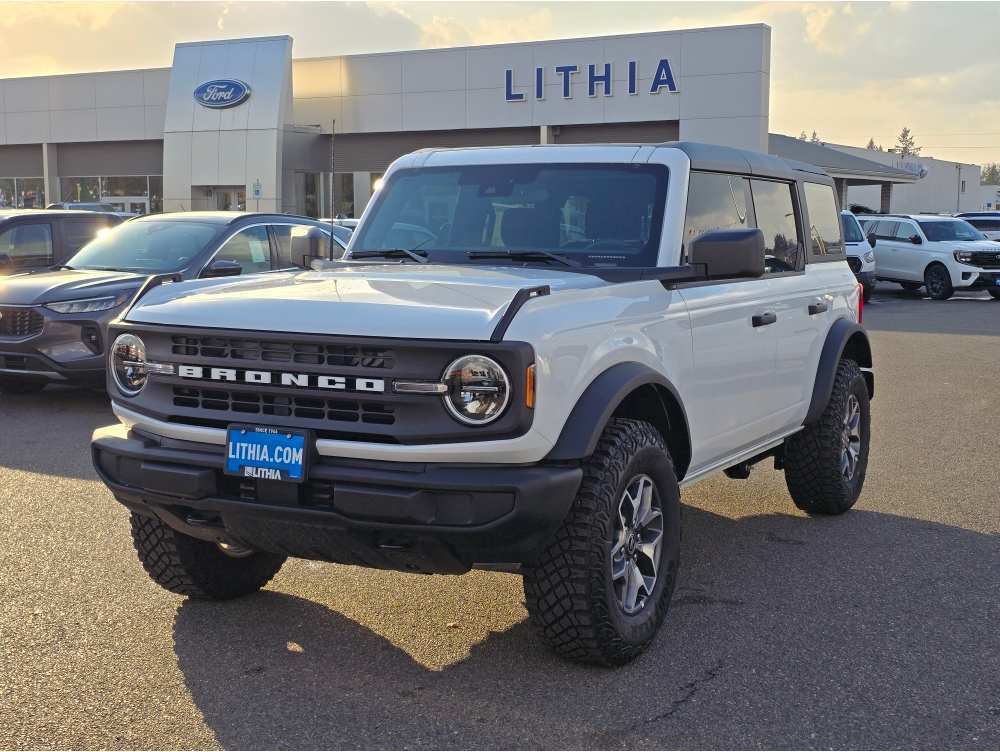2025 Ford Bronco 4-Door Base's photo