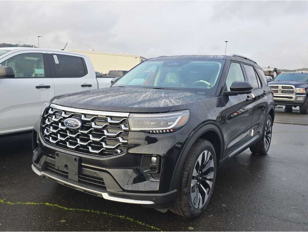 2026 Ford Explorer Platinum's photo