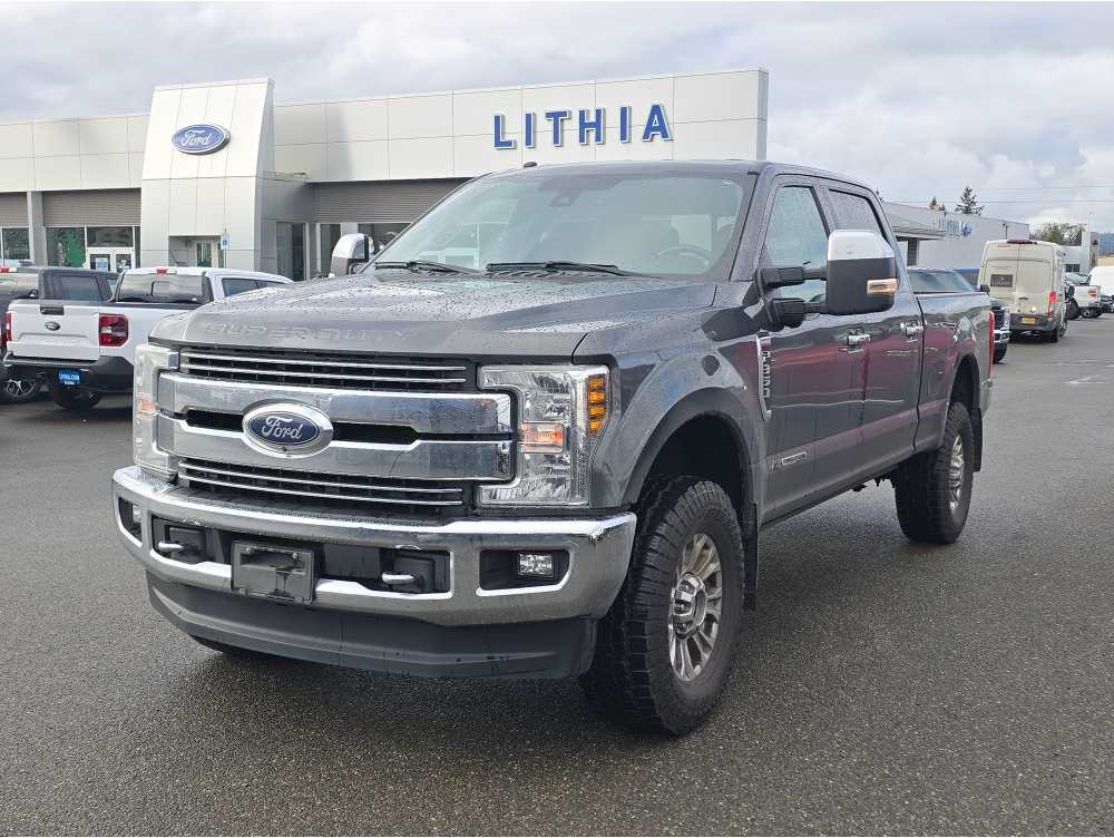 2018 Ford F-350 Super Duty Lariat's photo