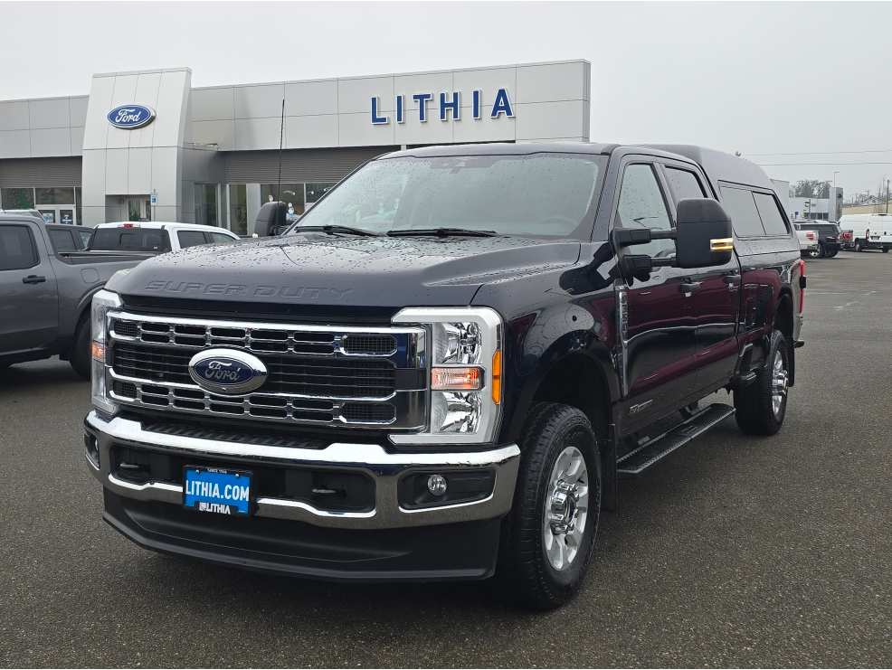 2023 Ford F-350 Super Duty XLT's photo