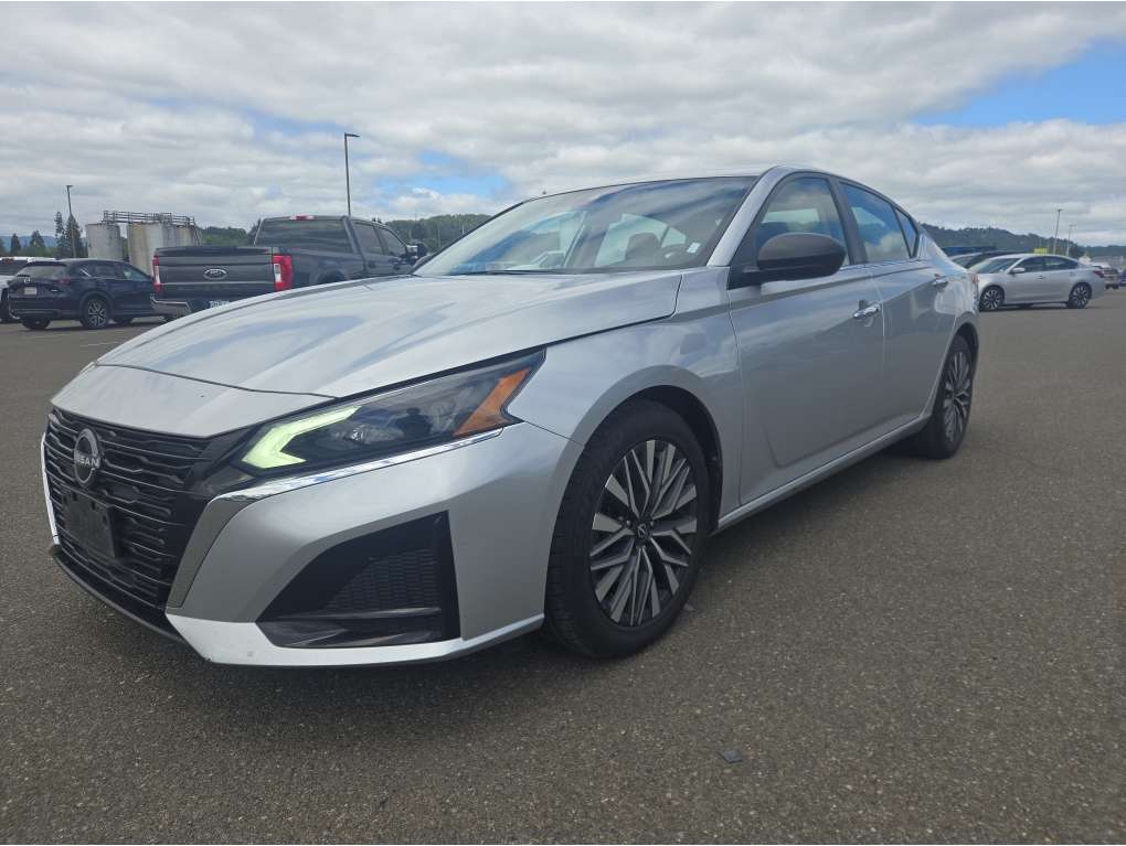 2024 Nissan Altima SV