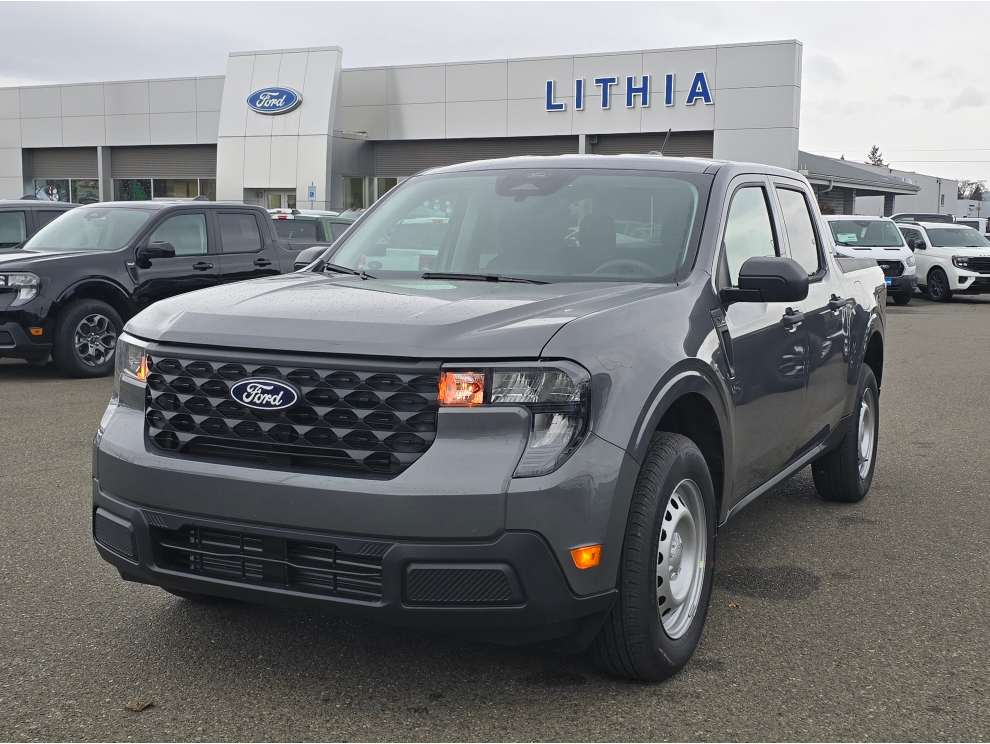 2026 Ford Maverick XL's photo