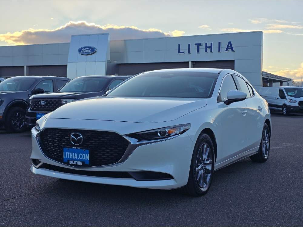 2024 Mazda Mazda3 S's photo