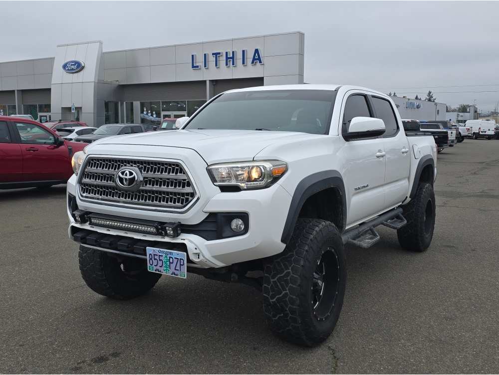 2017 Toyota Tacoma TRD Off Road's photo