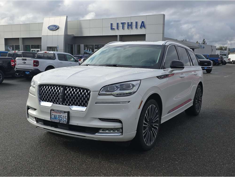 2024 Lincoln Aviator Black Label's photo