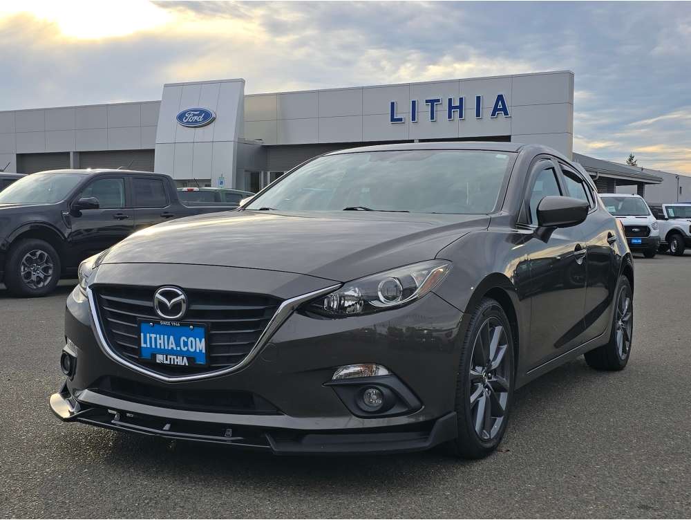 2016 Mazda MAZDA3 i Touring's photo