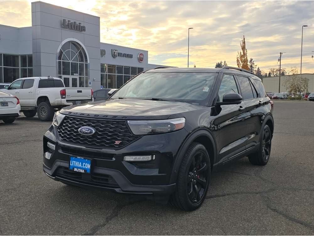 2020 Ford Explorer ST's photo