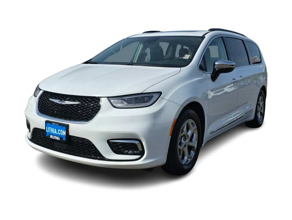 2023 Chrysler Pacifica Limited -
                Roseburg, OR