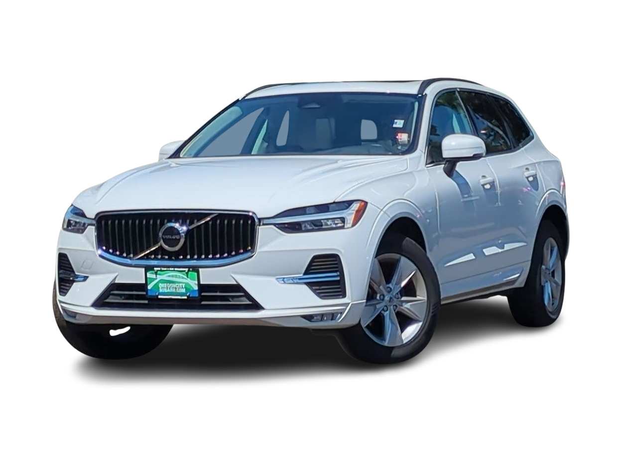 2022 Volvo XC60 B5 Momentum -
                  Oregon City, OR