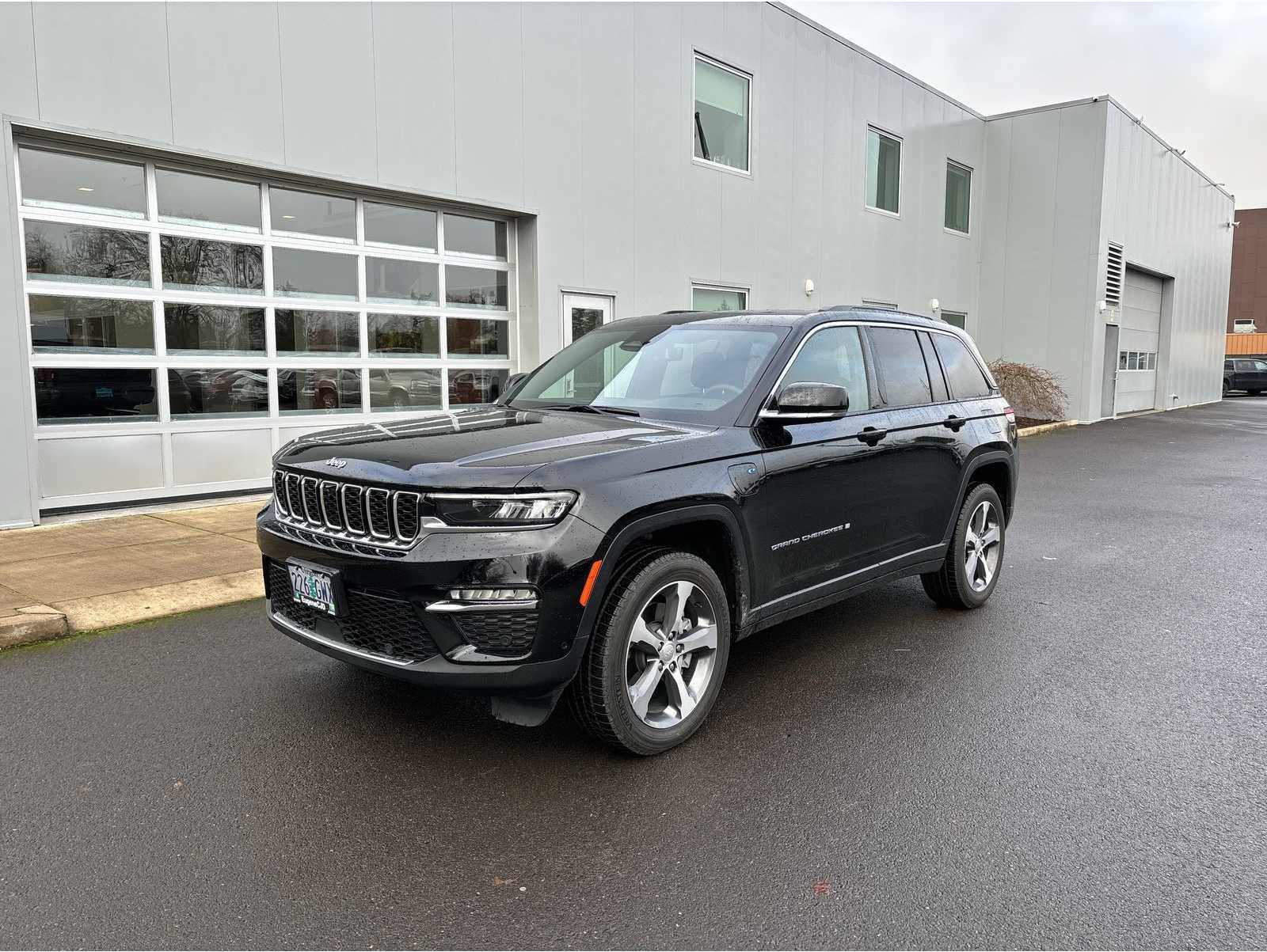 2024 Jeep Grand Cherokee 4xe's photo