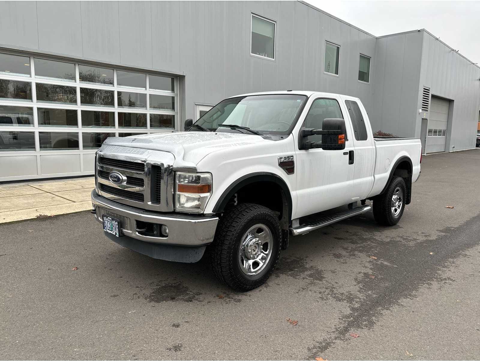 2009 Ford F-350 Super Duty XLT's photo