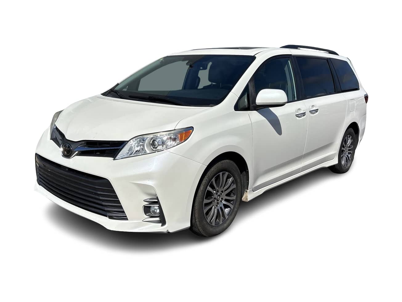 Thumbnail: 2020 Toyota Sienna - 1