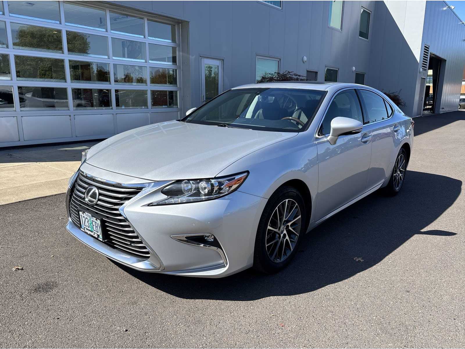 2016 Lexus ES