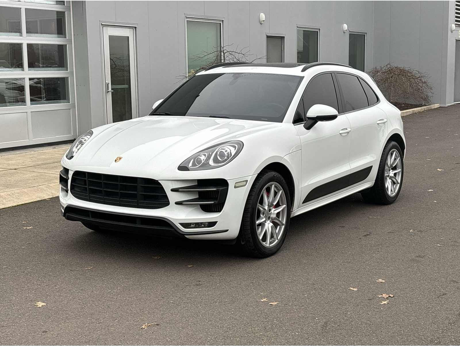 2015 Porsche Macan Turbo's photo