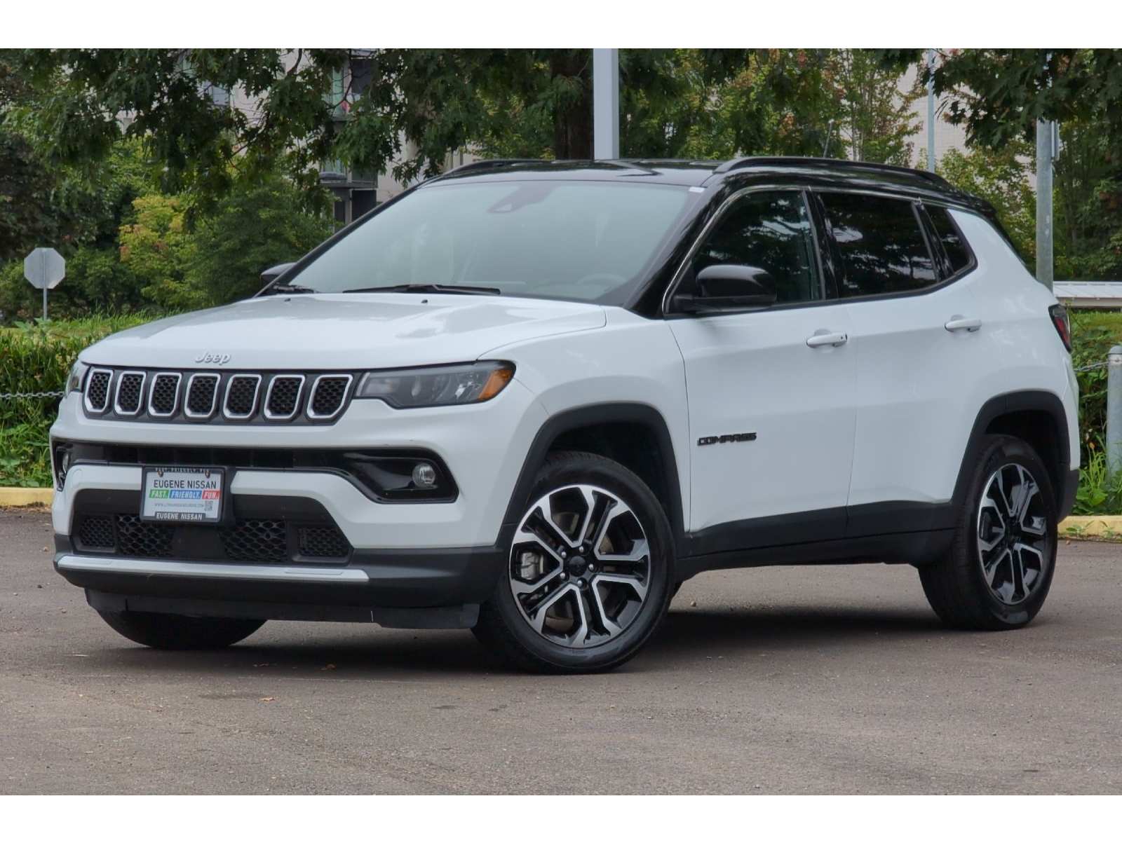 2023 Jeep Compass Limited's photo
