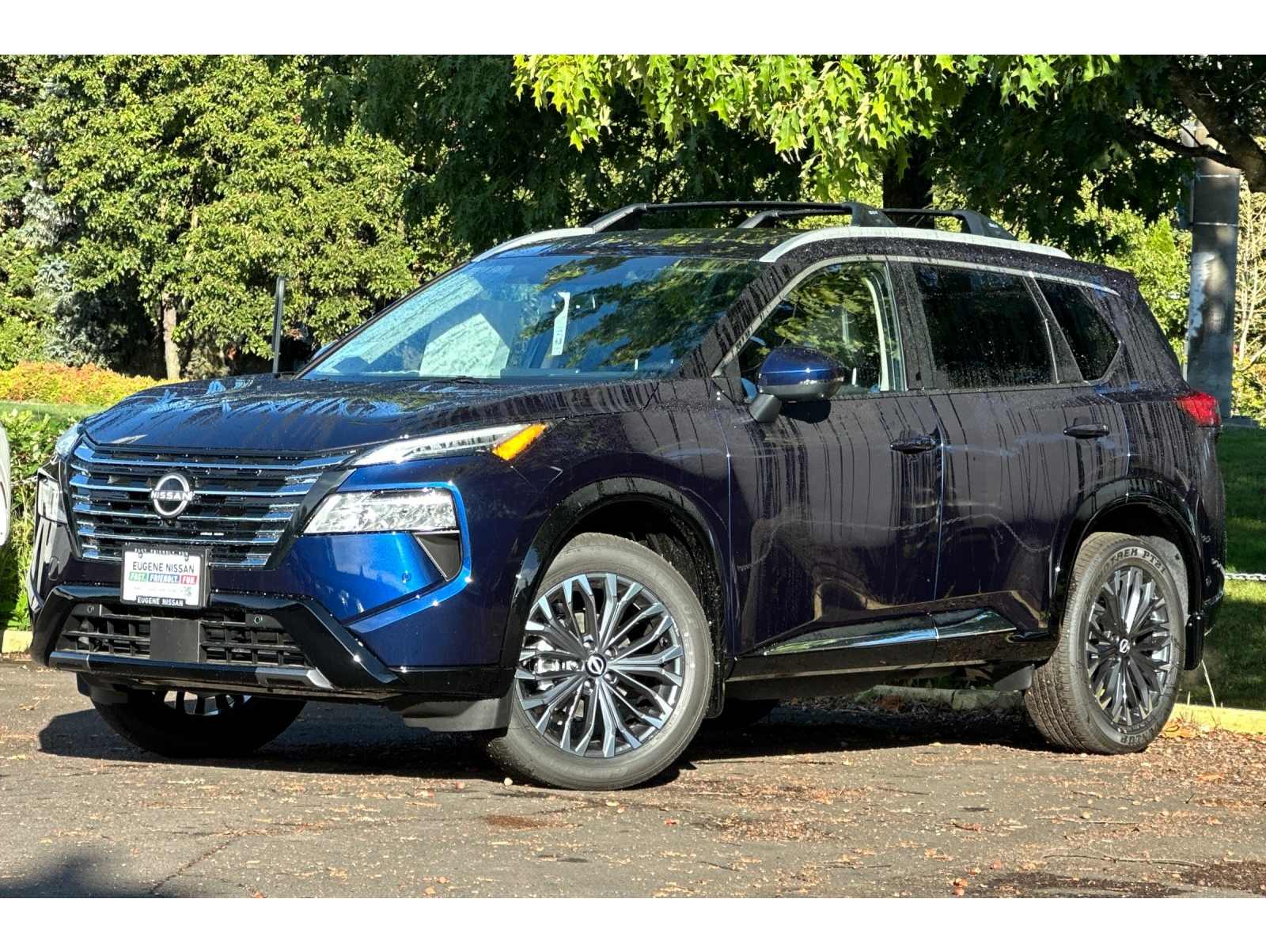 2026 Nissan Rogue Platinum's photo