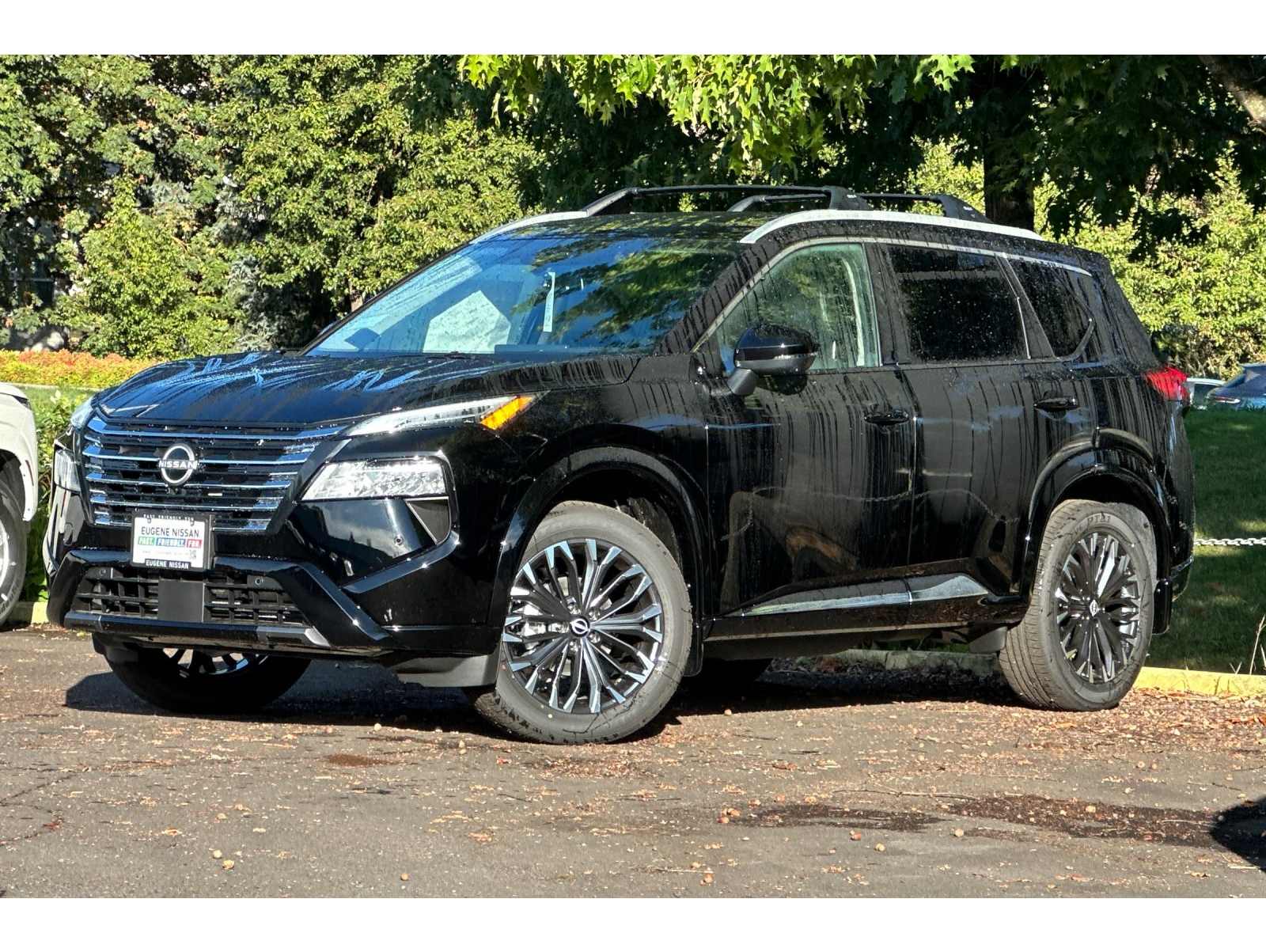 2026 Nissan Rogue Platinum's photo