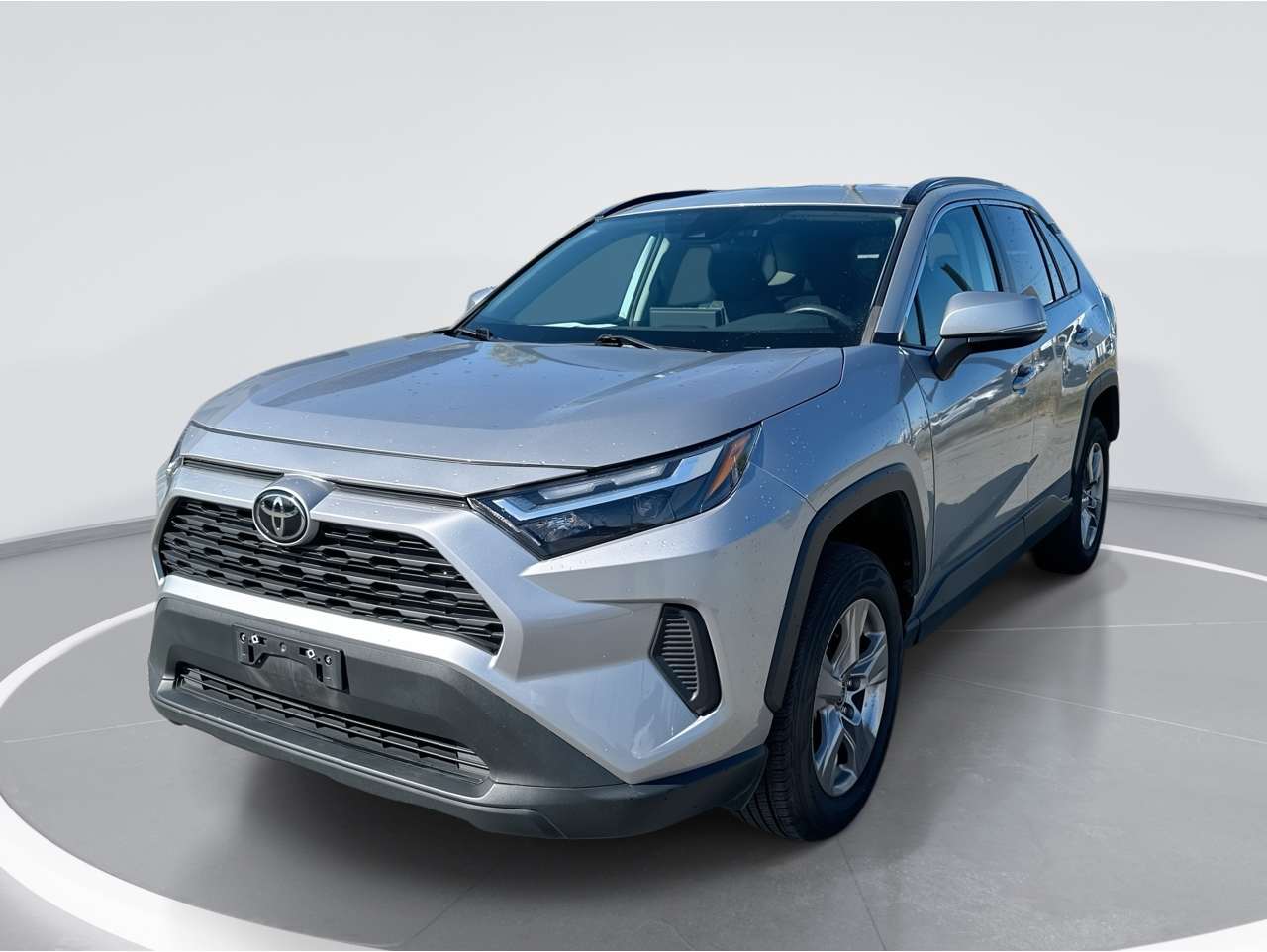 2022 Toyota RAV4 XLE's photo