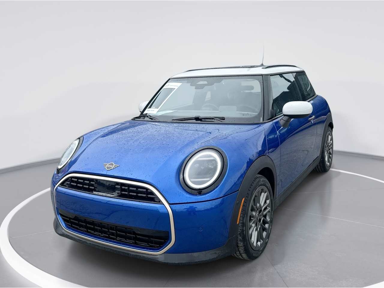 2025 MINI Hardtop 2 Door Base's photo