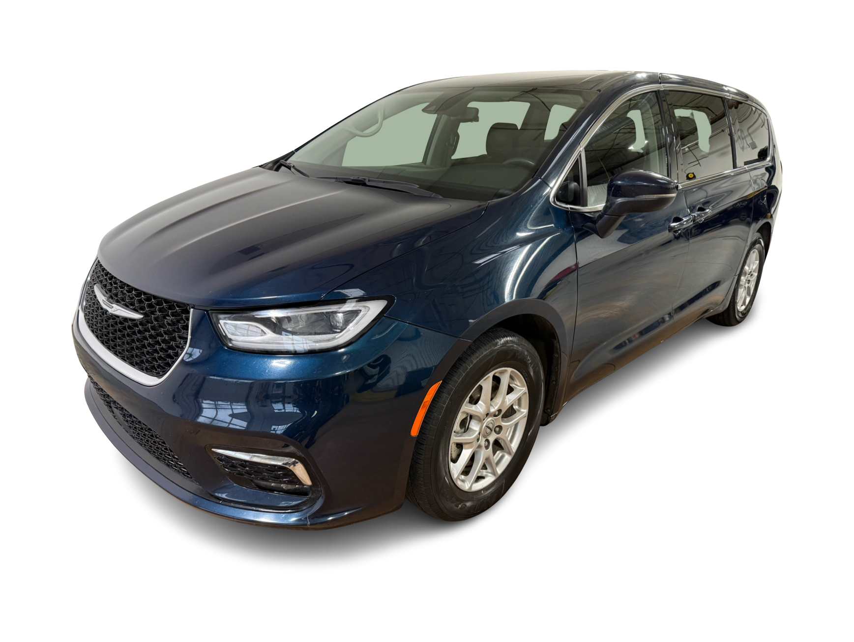 Thumbnail: 2023 Chrysler Pacifica - 1