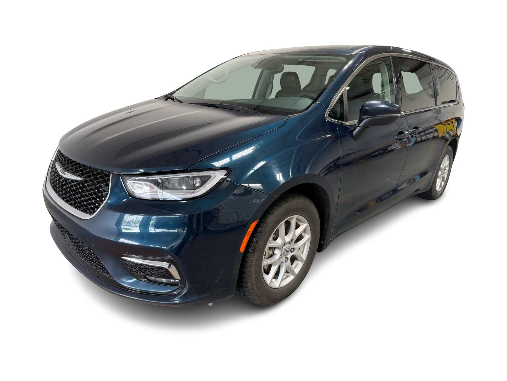 Thumbnail: 2023 Chrysler Pacifica - 1