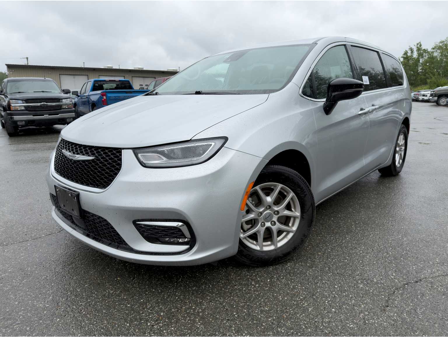 2024 Chrysler Pacifica Touring L