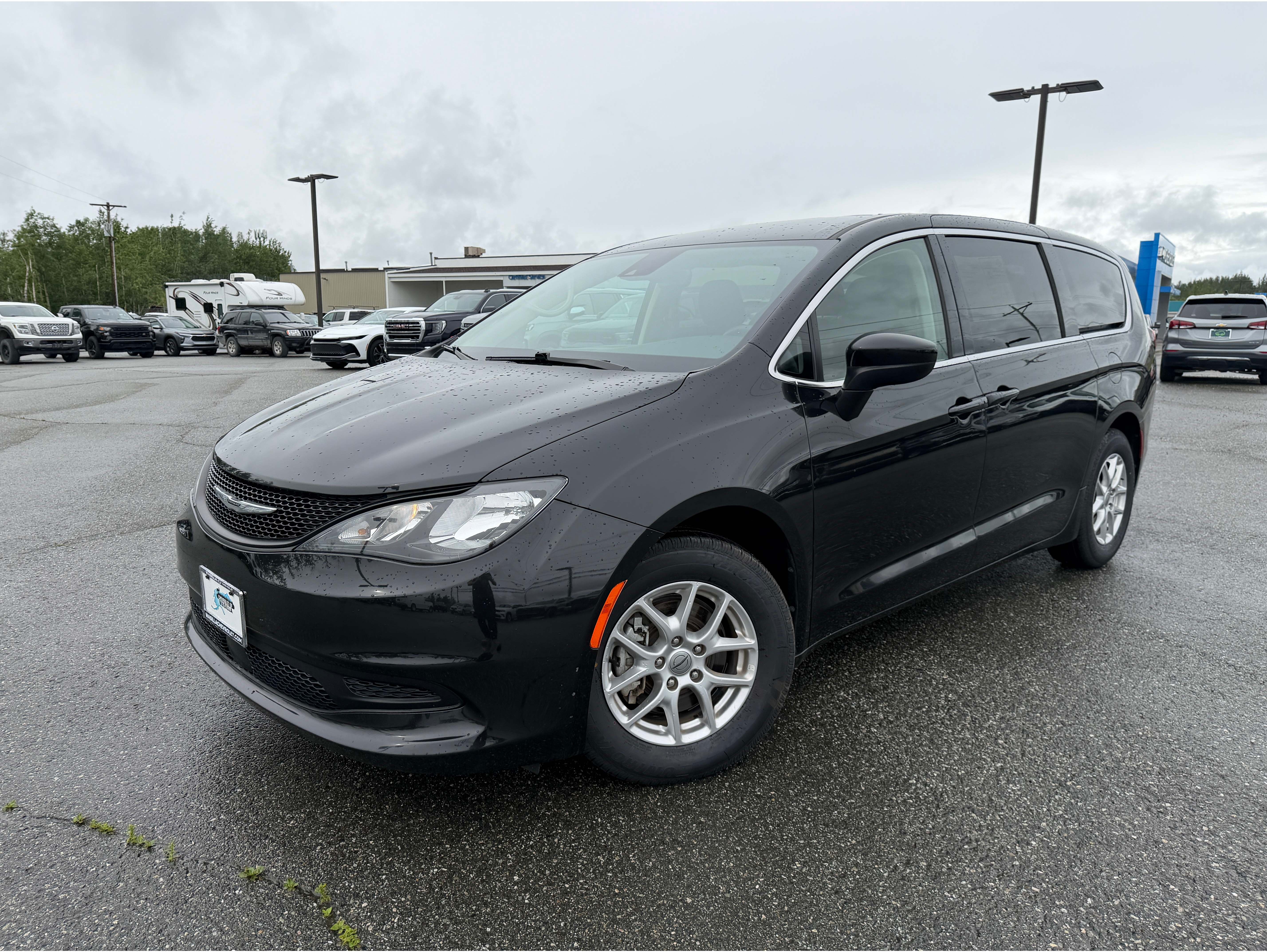 2023 Chrysler Voyager LX