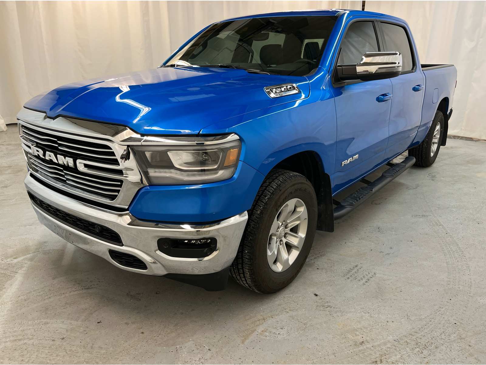 2024 RAM Ram 1500 Pickup Laramie's photo