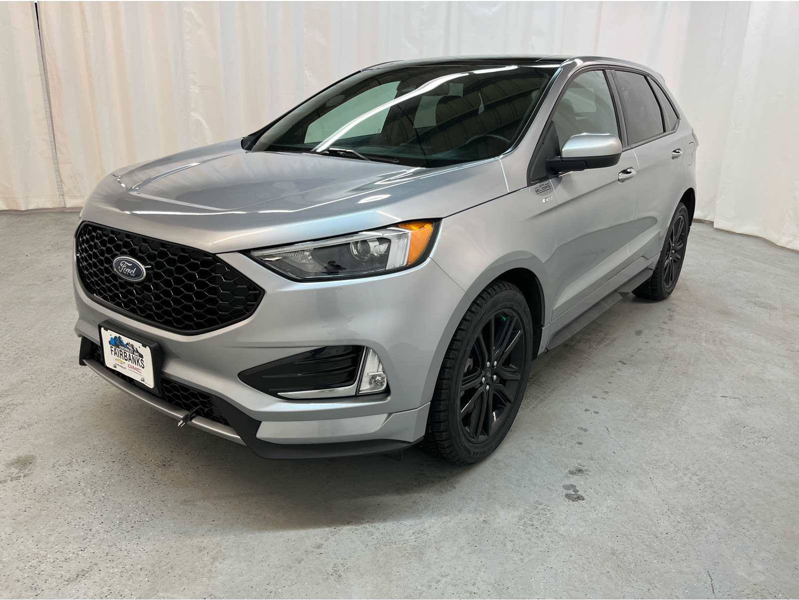 2022 Ford Edge ST-Line's photo
